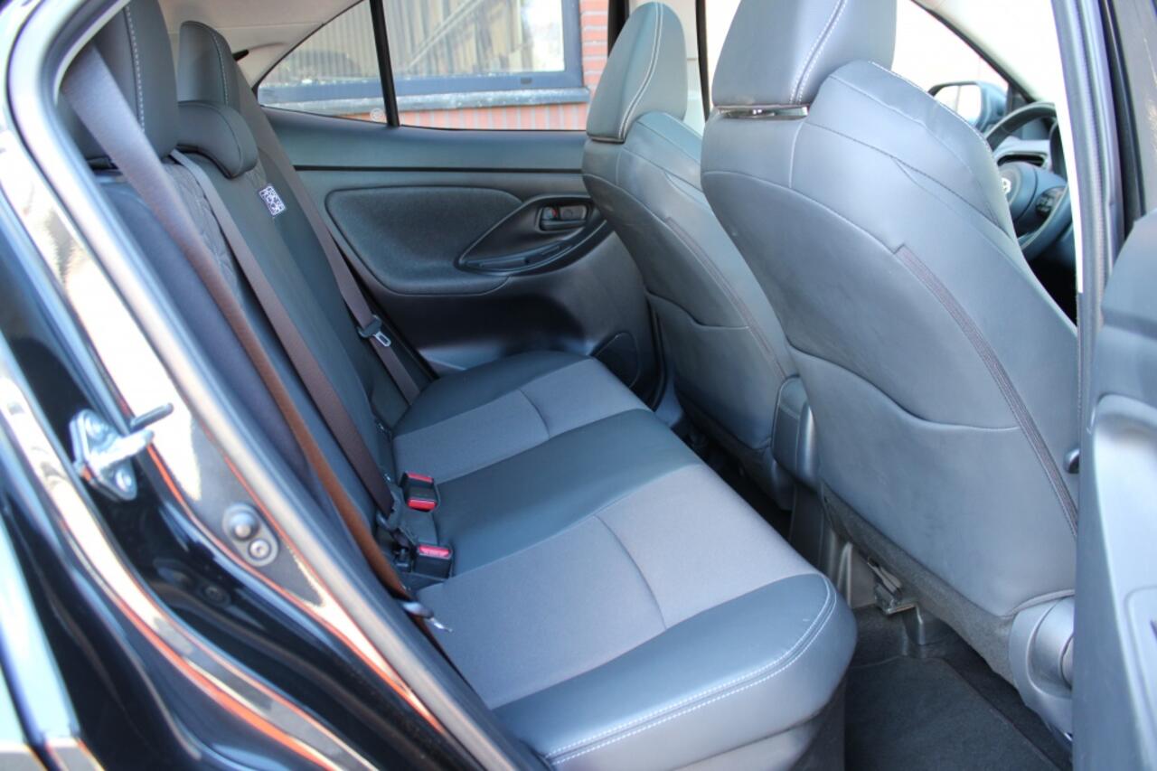 Toyota YARIS 1.5 Hybrid Executive Automaat