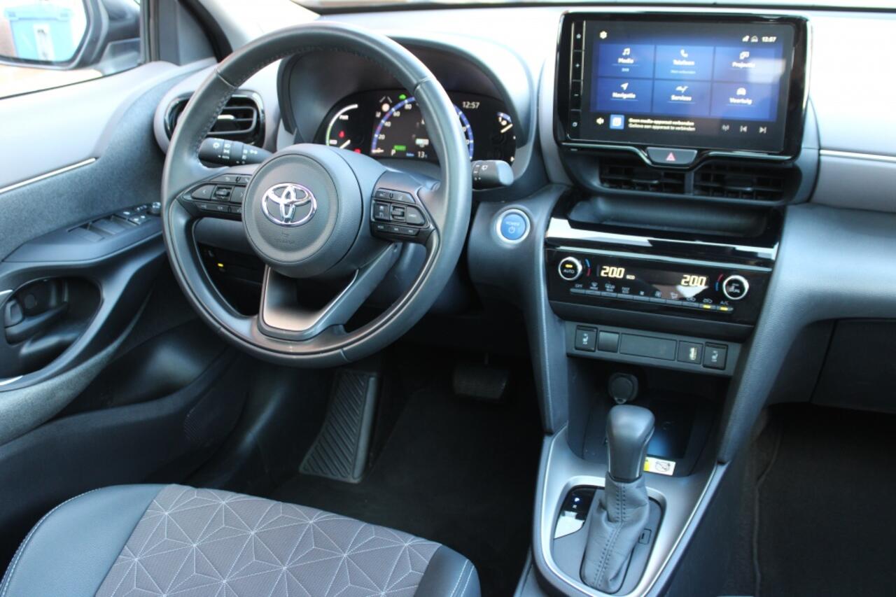 Toyota YARIS 1.5 Hybrid Executive Automaat