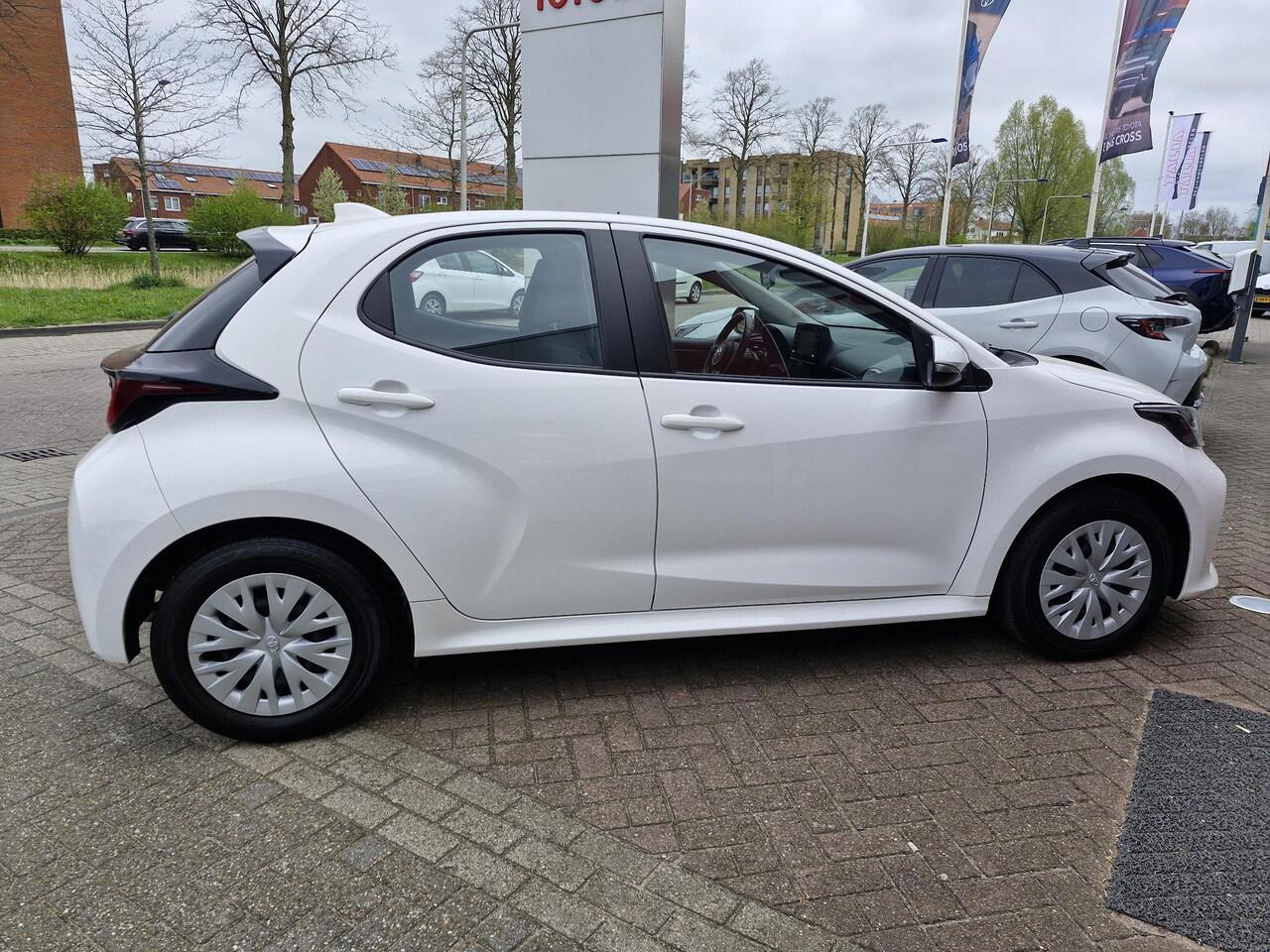 Toyota YARIS 1.5 Hybrid Active