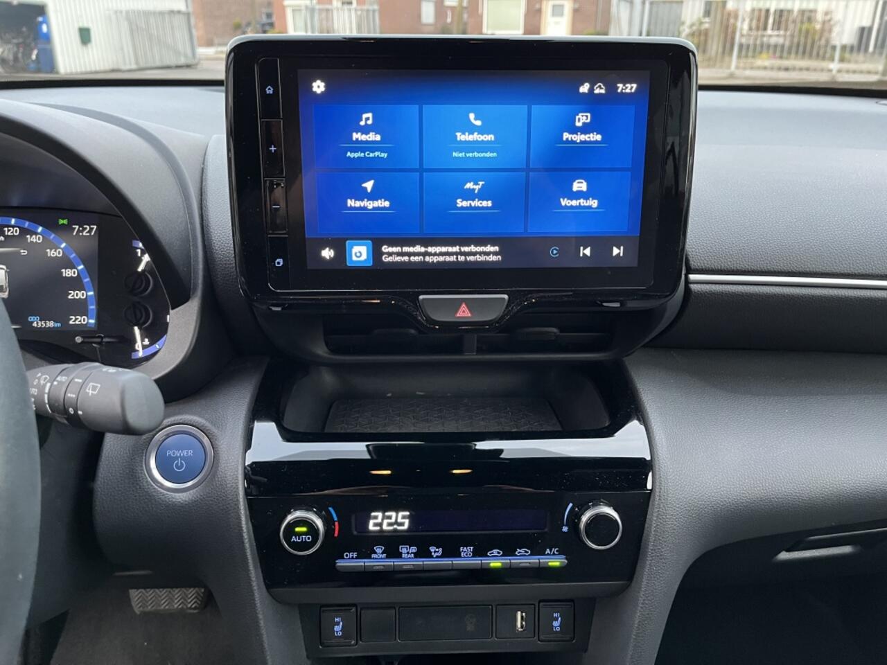 Toyota YARIS 1.5 Hybrid Dynamic | Ad. Cruise | Navi | Camera | Apple Carplay