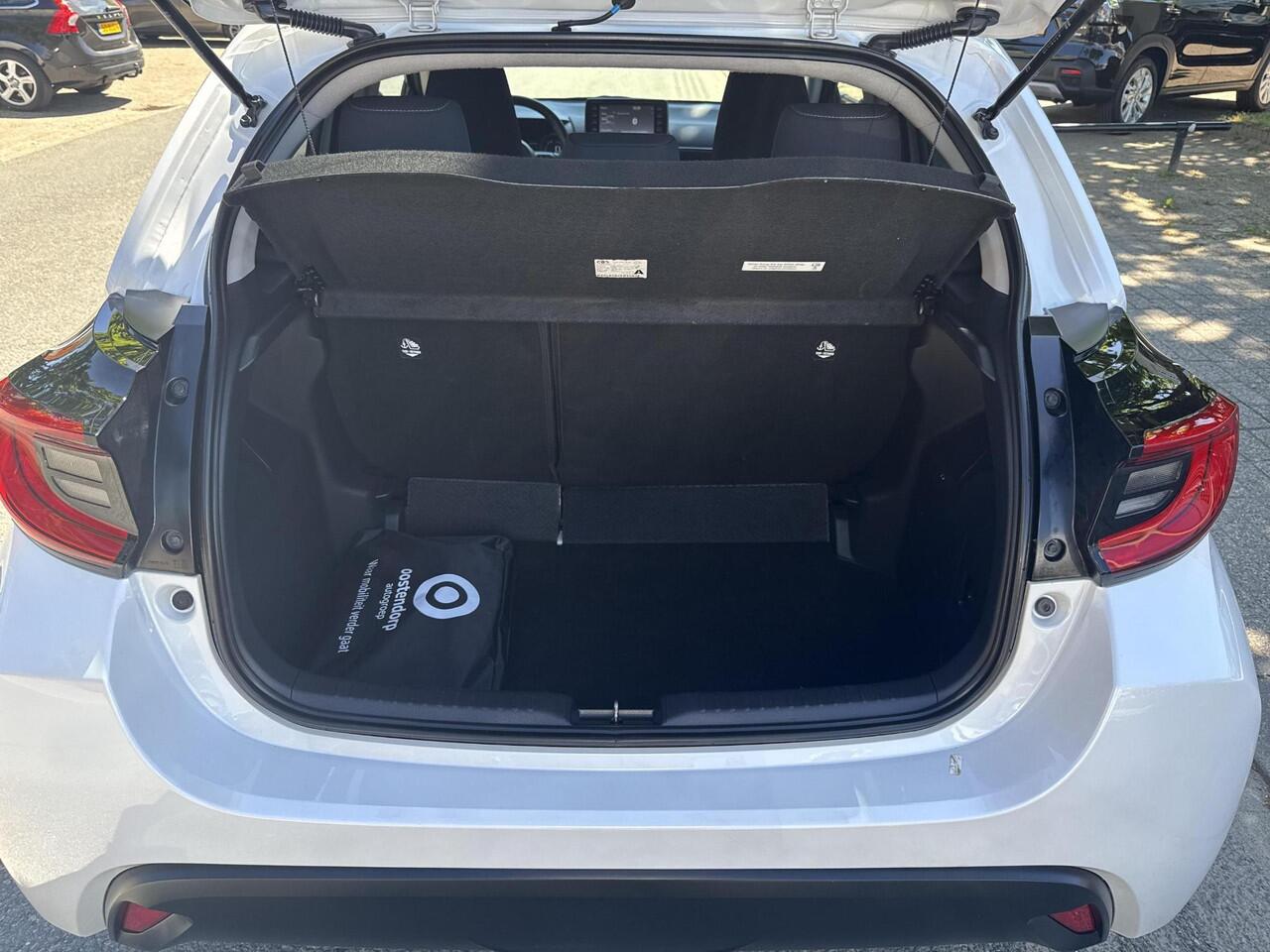 Toyota YARIS 1.5 Hybrid Dynamic | 06-10141018 Voor meer informatie