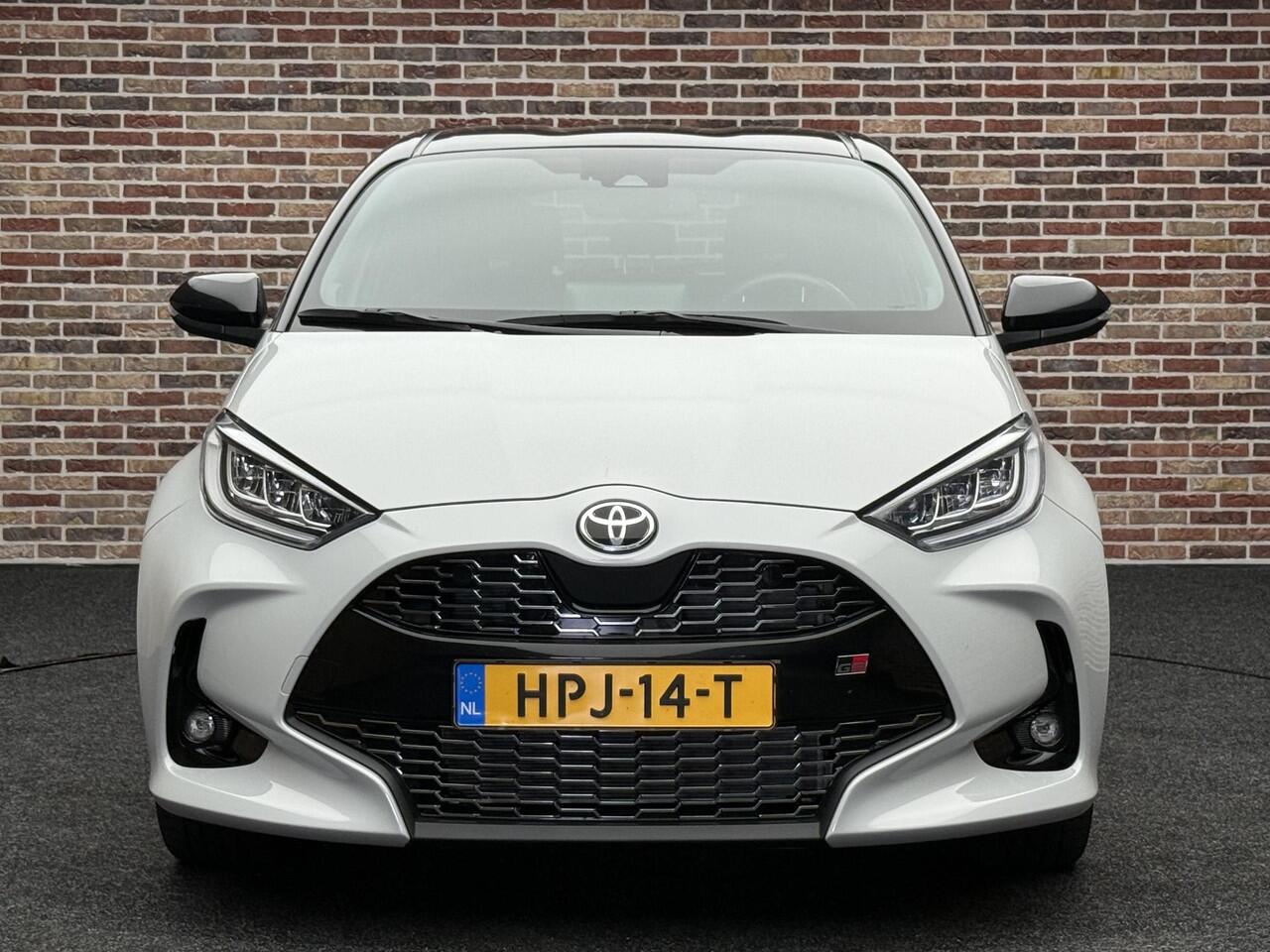 Toyota YARIS 1.5 Hybrid GR Sport CAMERA LANE ASSIST CLIMATE NAVIGATIE JBL GARANTIE
