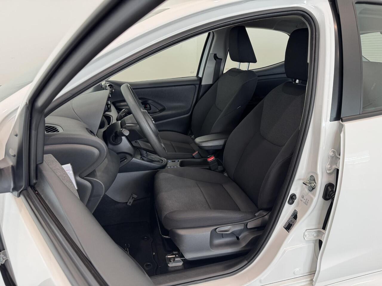 Toyota YARIS 1.5 Hybrid Active | Navigatie | Climate Control | Cruise Control | Achteruitrijcamera | Apple Carplay/Android Auto