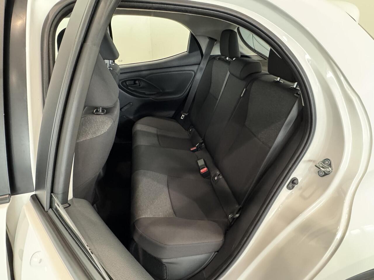 Toyota YARIS 1.5 Hybrid Active | Navigatie | Climate Control | Cruise Control | Achteruitrijcamera | Apple Carplay/Android Auto