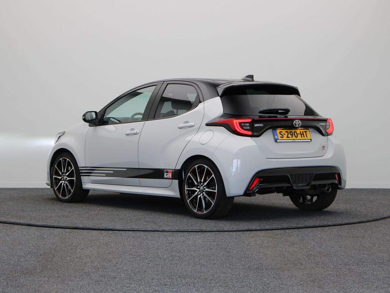 Toyota YARIS 1.5 Hybrid GR Sport | Full Led | Keyless Entry | Stoelverwarming | Dealeronderhouden |