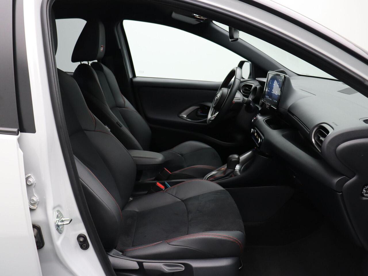 Toyota YARIS 1.5 Hybrid GR Sport | Full Led | Keyless Entry | Stoelverwarming | Dealeronderhouden |