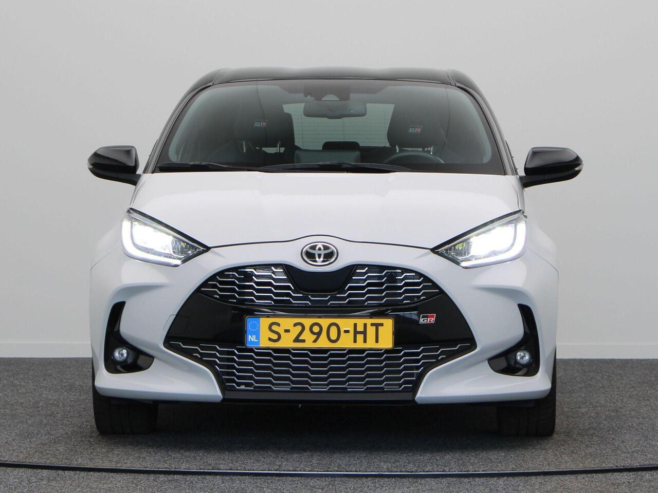 Toyota YARIS 1.5 Hybrid GR Sport | Full Led | Keyless Entry | Stoelverwarming | Dealeronderhouden |