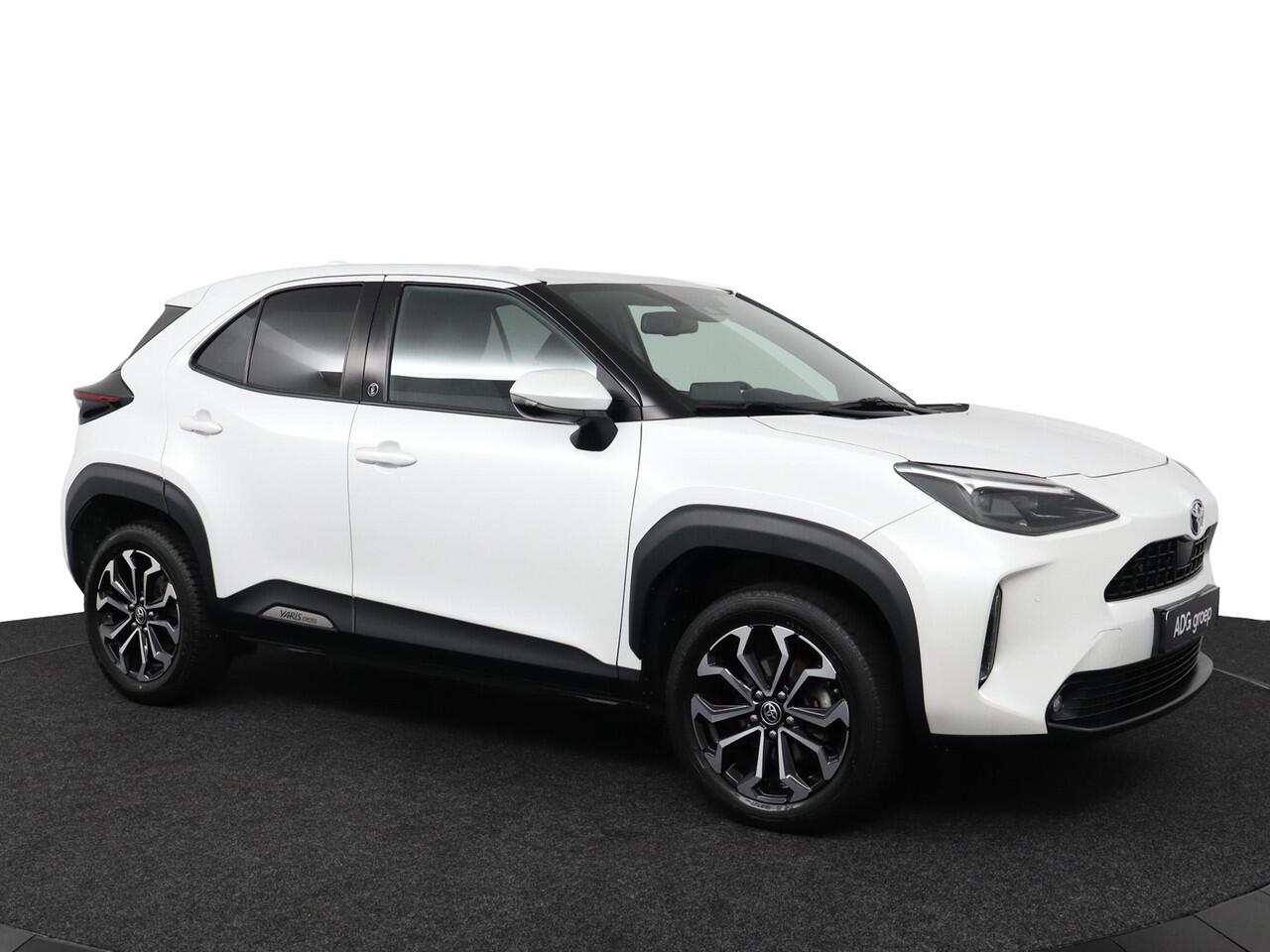 Toyota YARIS Cross 1.5 Hybrid Dynamic Limited | Navigatie | achterklep elektrisch | stoel/stuurverwarming |