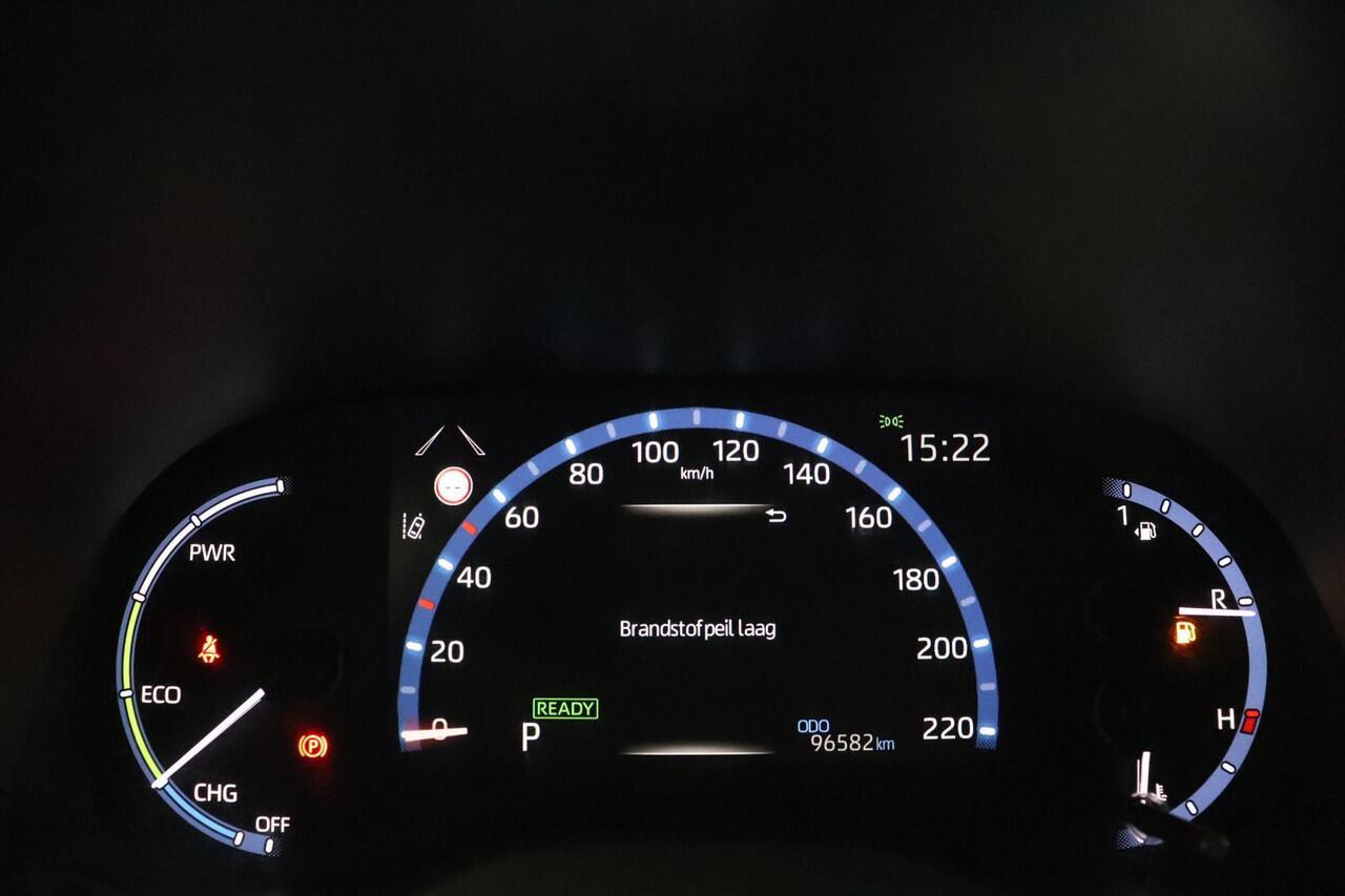 Toyota YARIS Cross 1.5 Hybrid Dynamic Limited | Navigatie | achterklep elektrisch | stoel/stuurverwarming |