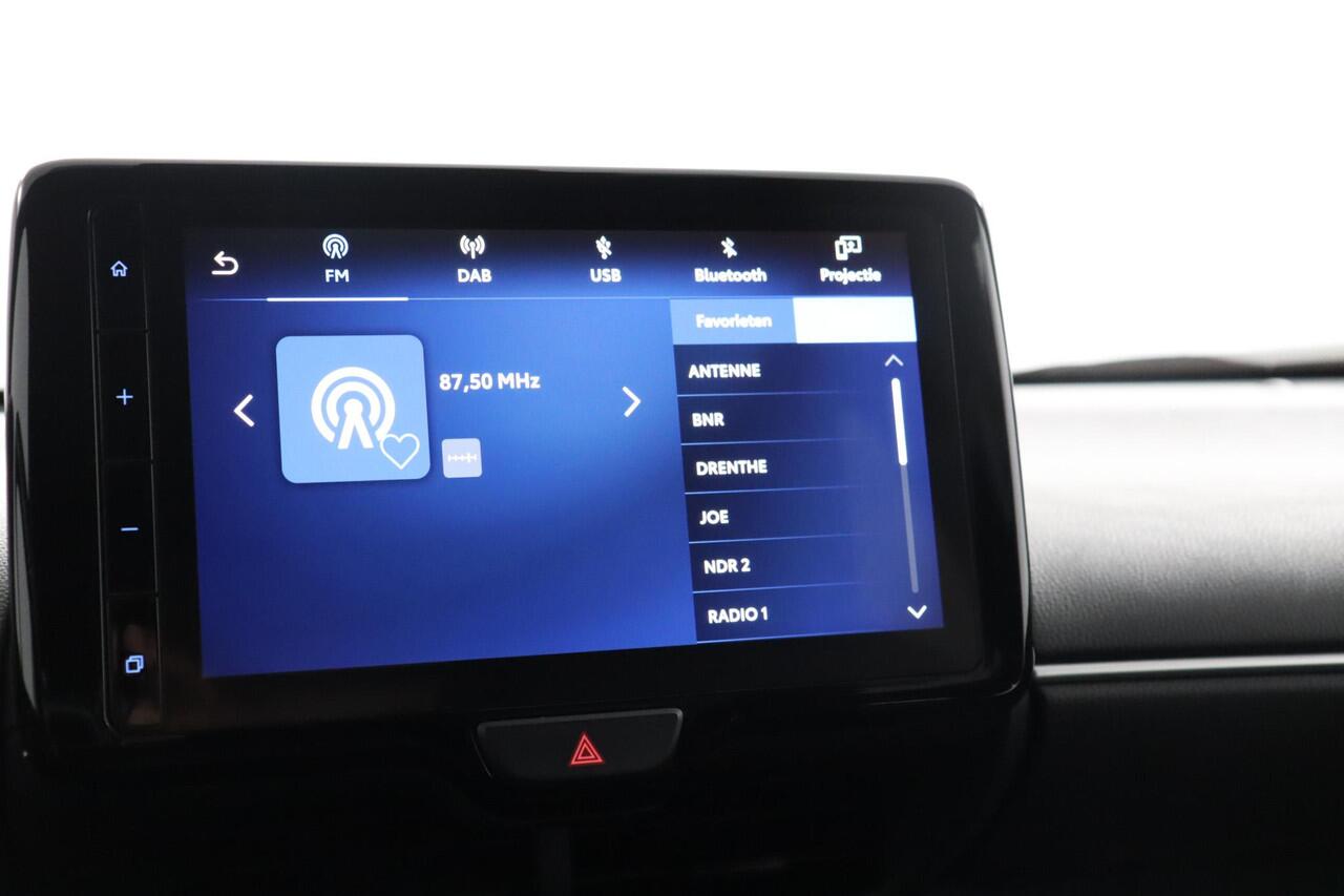 Toyota YARIS Cross 1.5 Hybrid Dynamic Limited | Navigatie | achterklep elektrisch | stoel/stuurverwarming |