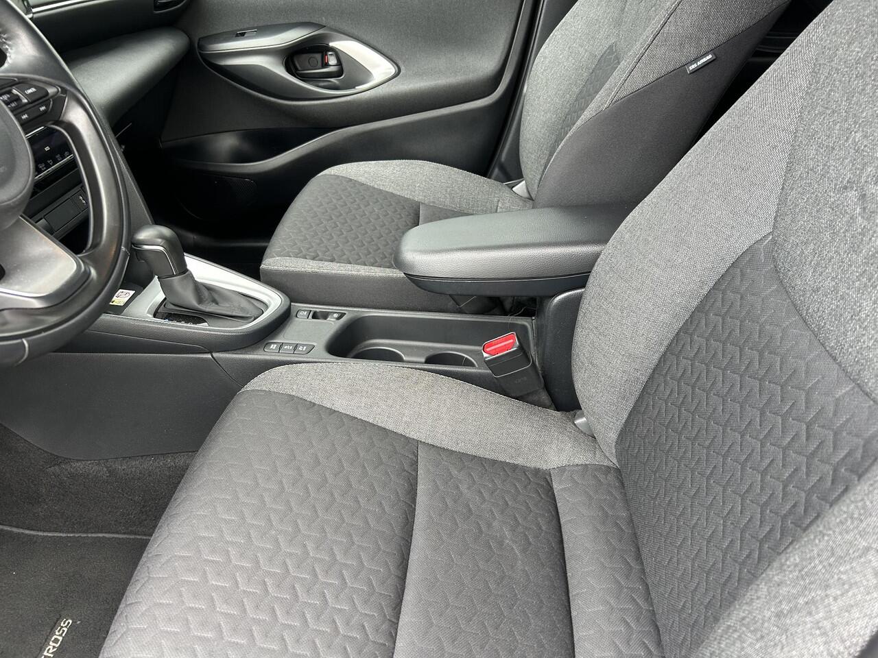 Toyota YARIS Cross 1.5 Hybrid Team D