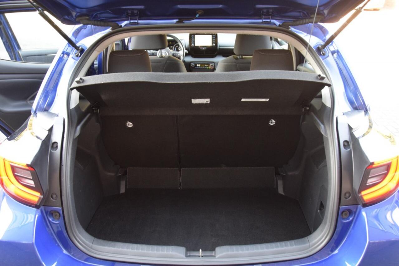 Toyota YARIS 1.5 HYBRID CAMERA/CARPLAY/ADAP. CRUISE