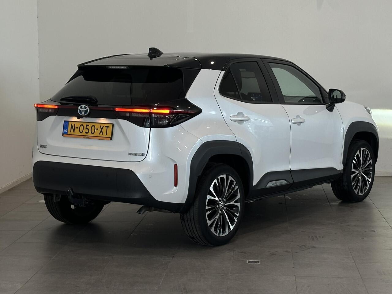 Toyota YARIS Cross 1.5 Hybrid Executive | Trekhaak | Navigatie | Climate Control | Cruise Control | Apple Carplay/Android Auto | Parkeersensoren voor, achter en achteruitrijcamera