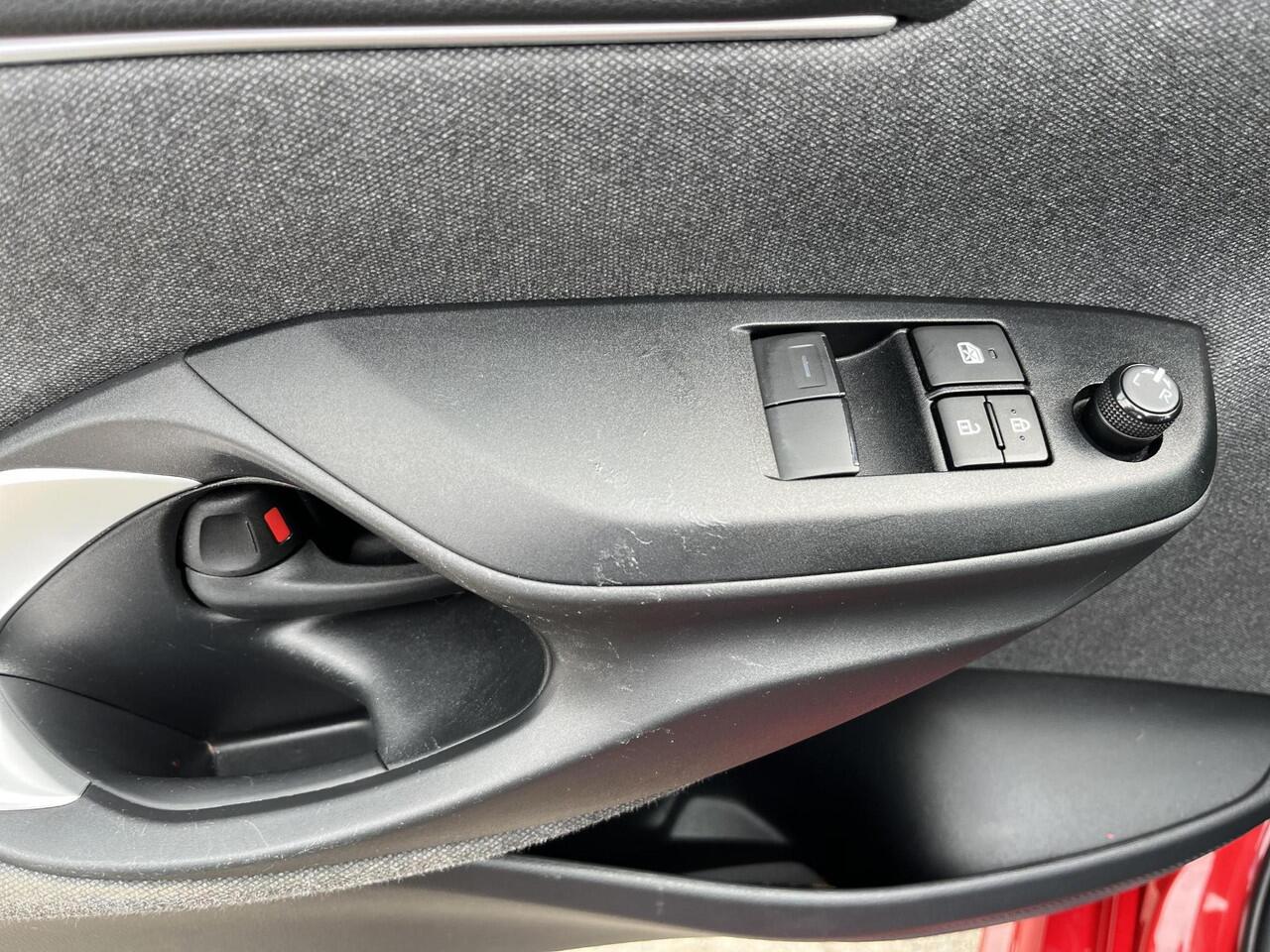 Toyota YARIS 1.5 Hybrid 115 Business | All-in prijs | Automaat | Apple/android auto