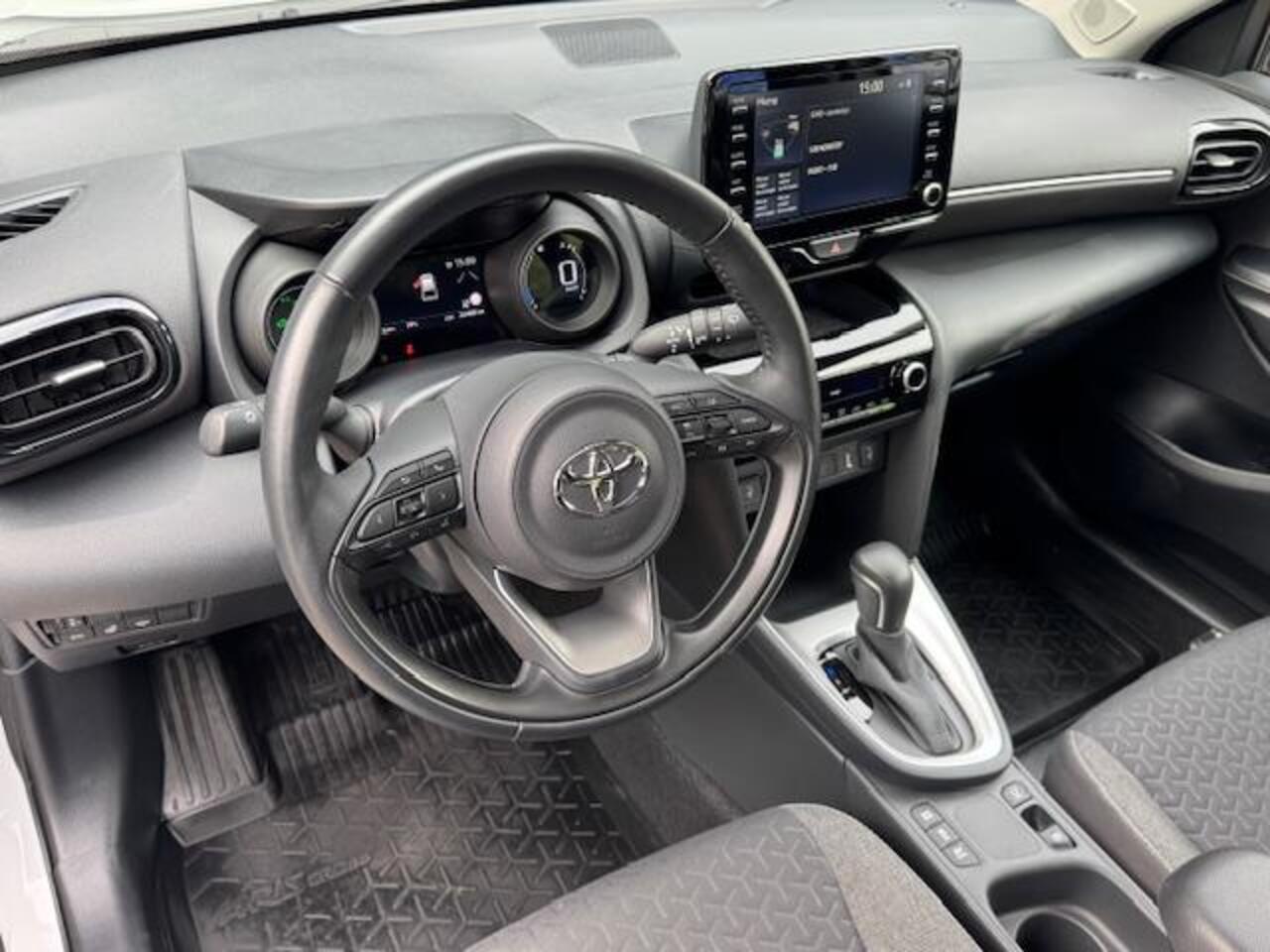 Toyota YARIS Cross 1.5 Hybrid Active I INCL. ¤ 850,00 AFL.KOSTEN + BOVAG GARANTIE