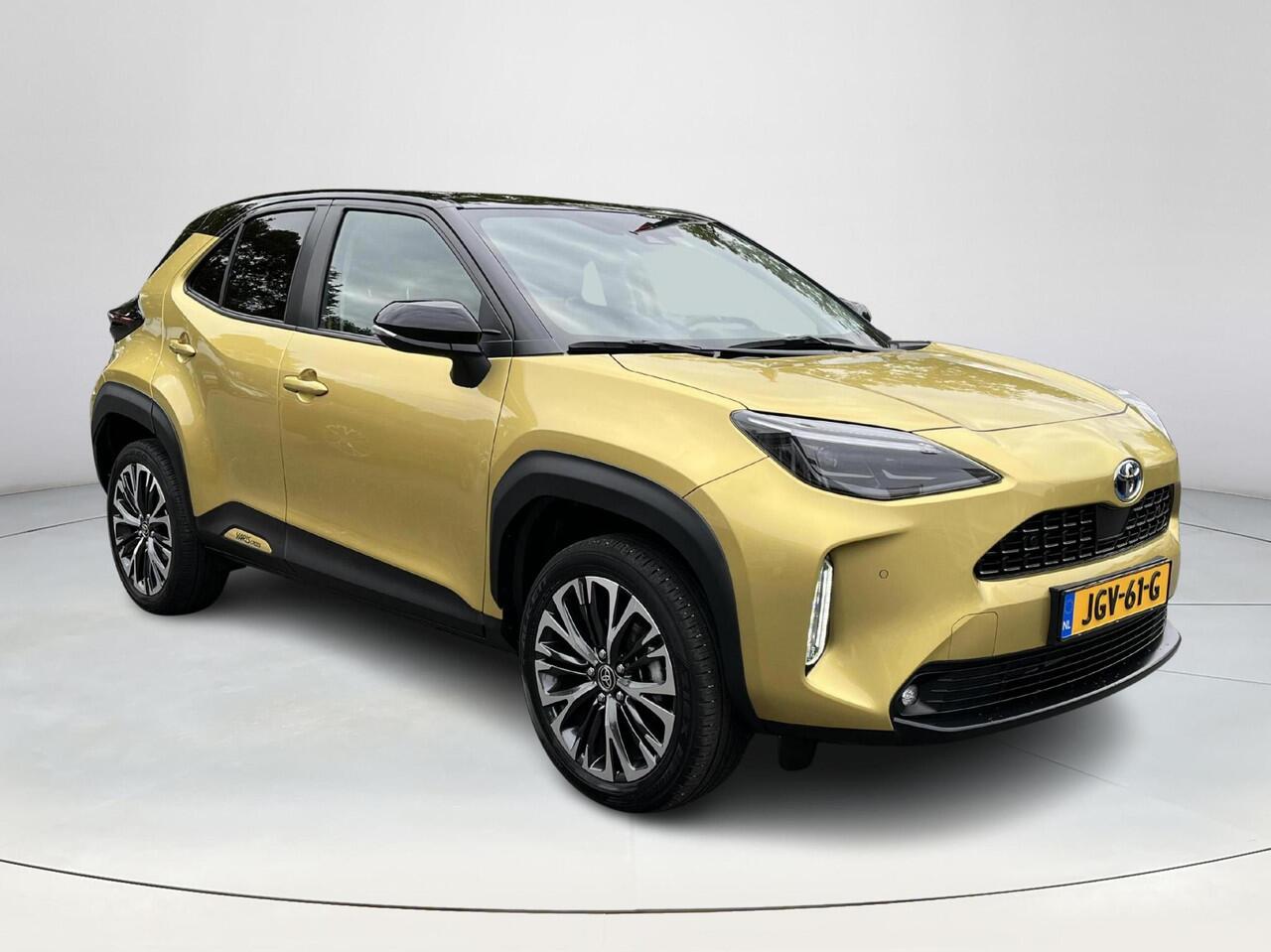 Toyota YARIS Cross 1.5 Hybrid Executive | JBL audio | Stoelverwarming | Head up display | 18 inch LM-velgen |