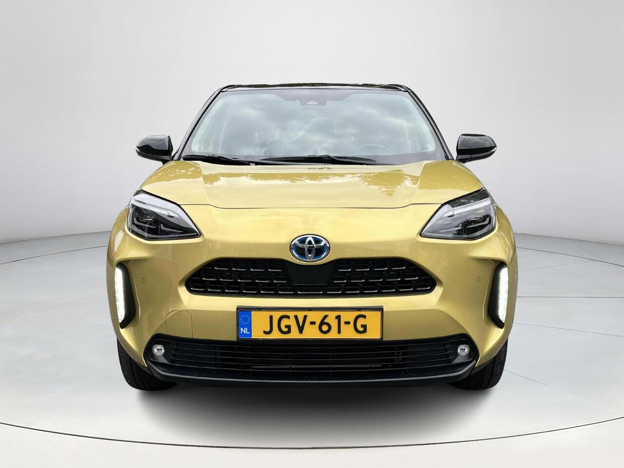 Toyota YARIS Cross 1.5 Hybrid Executive | JBL audio | Stoelverwarming | Head up display | 18 inch LM-velgen |