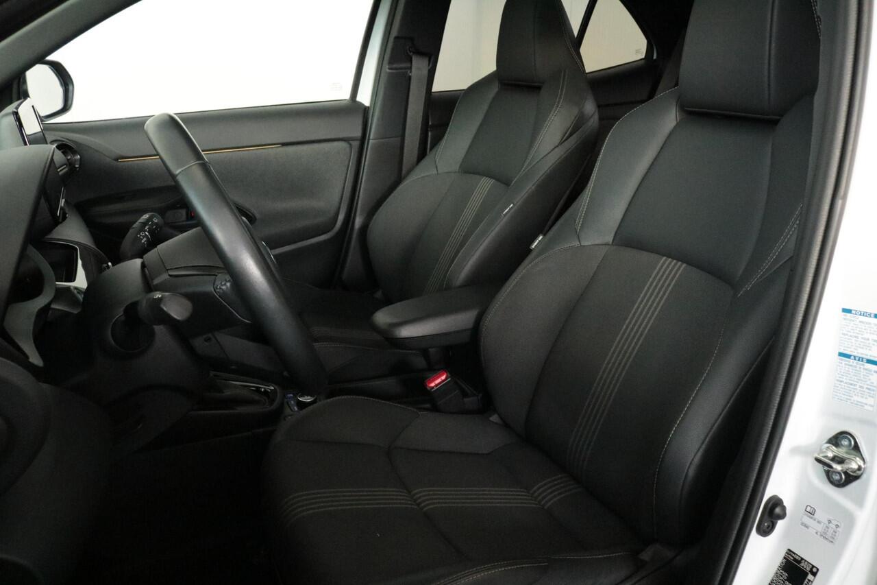 Toyota YARIS Cross 1.5 Hybrid Adventure AWD , Panodak, Blind Spot