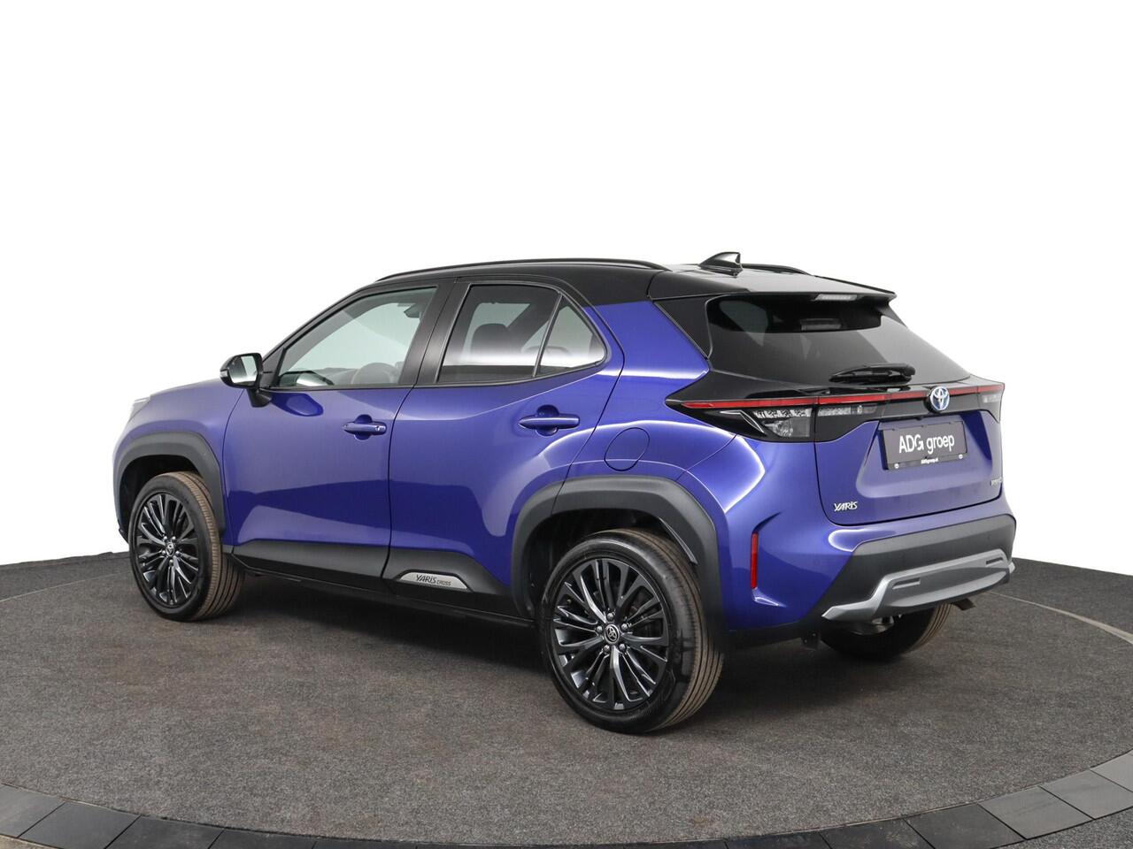 Toyota YARIS Cross 1.5 Hybrid Adventure | Stoelverwarming | Stuurverwarming | Navigatie |