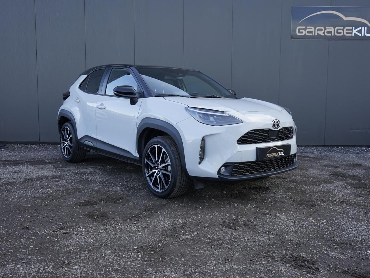 Toyota YARIS Cross 1.5 Hybrid 130 GR Sport 1ste eigenaar / Dealer onderhouden / Two-Tone / Leder / Keyless / Nav / Camera