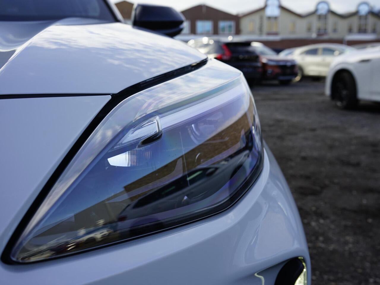 Toyota YARIS Cross 1.5 Hybrid 130 GR Sport 1ste eigenaar / Dealer onderhouden / Two-Tone / Leder / Keyless / Nav / Camera