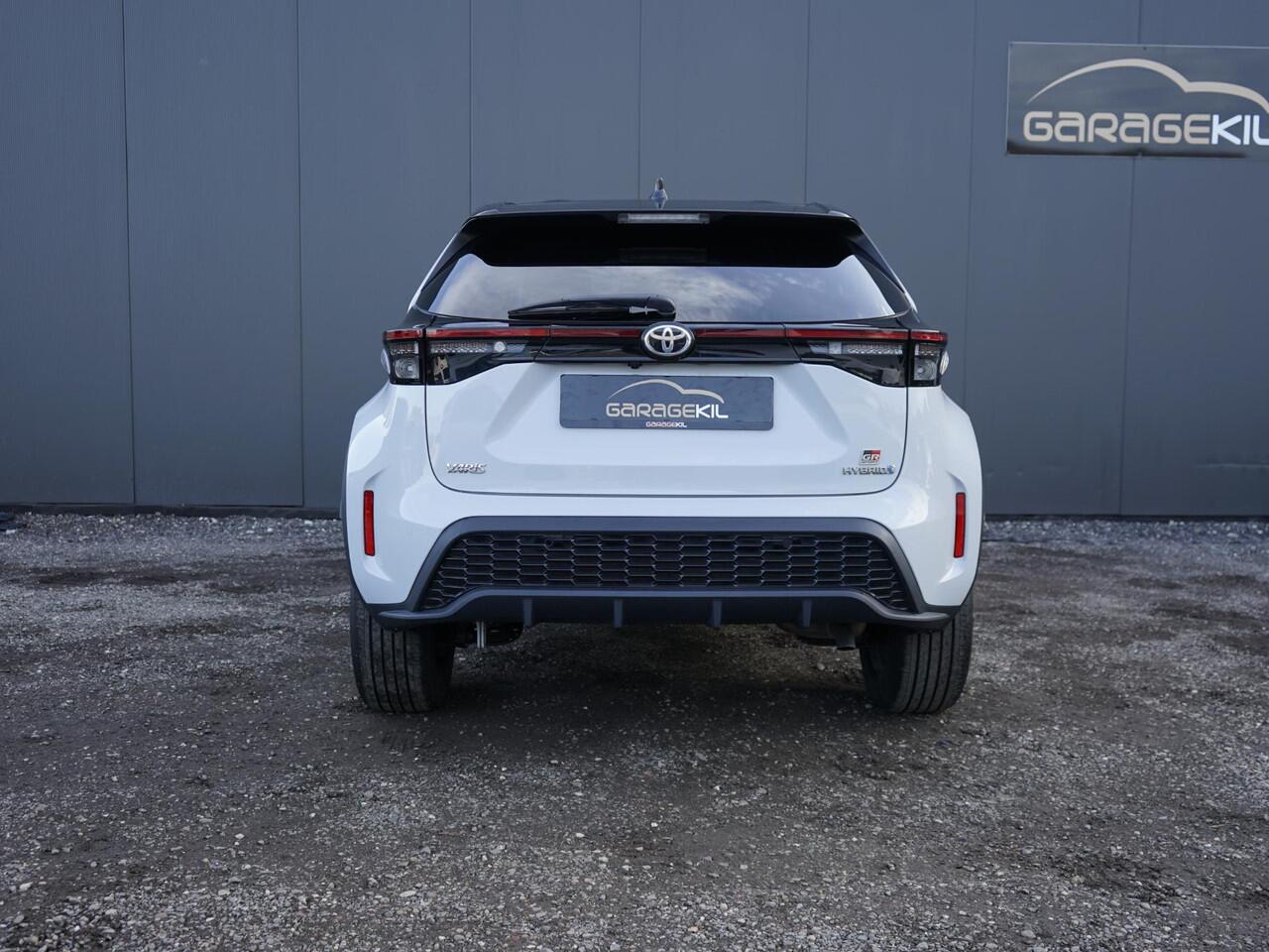 Toyota YARIS Cross 1.5 Hybrid 130 GR Sport 1ste eigenaar / Dealer onderhouden / Two-Tone / Leder / Keyless / Nav / Camera