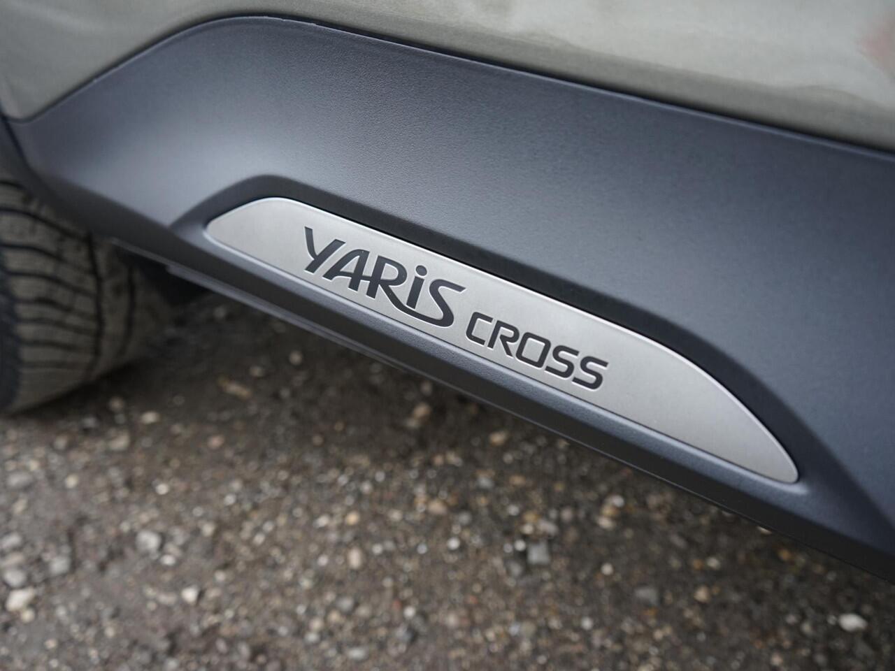 Toyota YARIS Cross 1.5 Hybrid Adventure 1ste eigenaar / AWD / Dealer onderh. / Privacy glass / Keyless / Camera / Half leer / Trekhaak