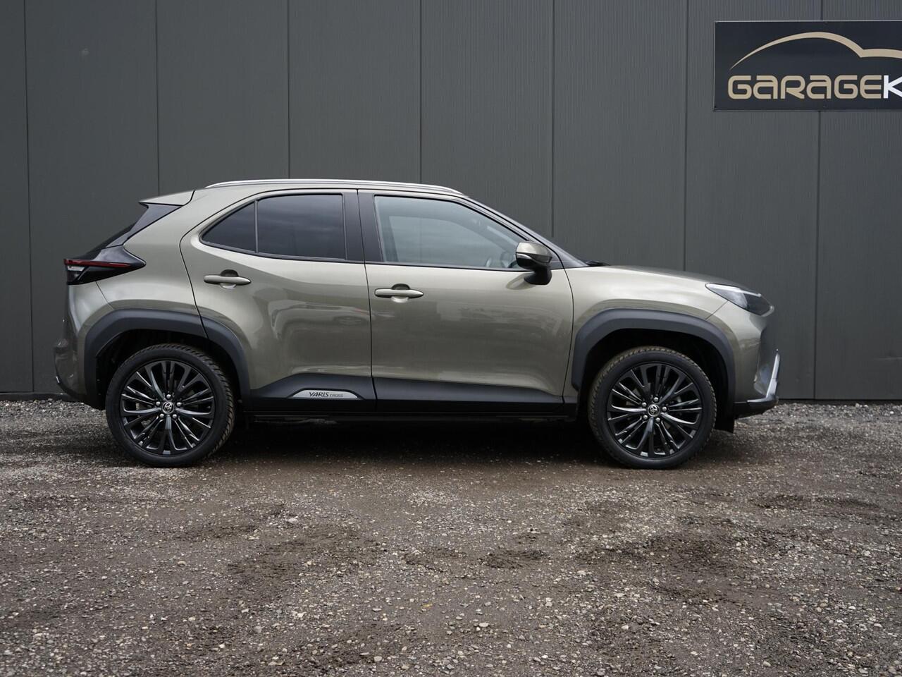 Toyota YARIS Cross 1.5 Hybrid Adventure 1ste eigenaar / AWD / Dealer onderh. / Privacy glass / Keyless / Camera / Half leer / Trekhaak
