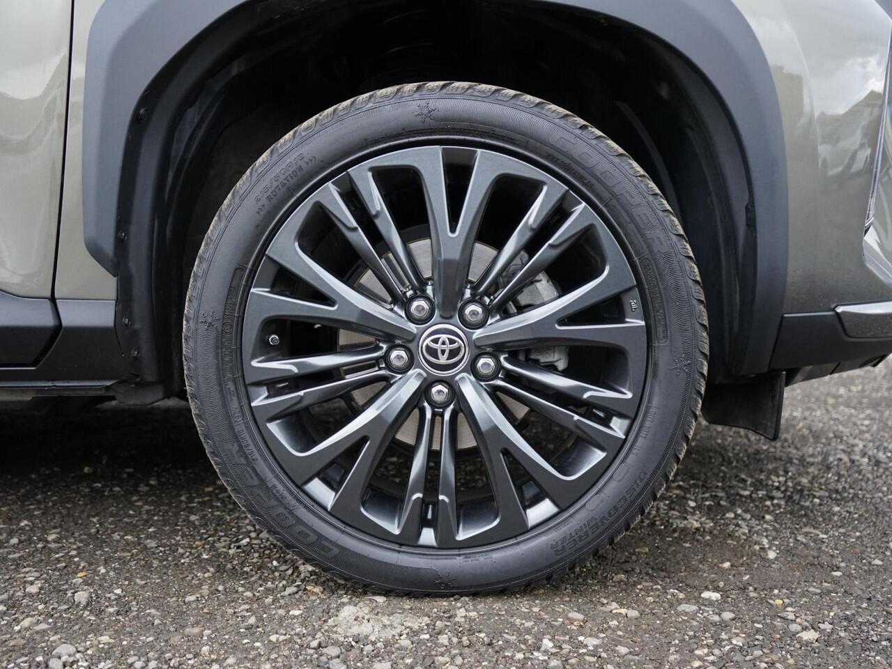 Toyota YARIS Cross 1.5 Hybrid Adventure 1ste eigenaar / AWD / Dealer onderh. / Privacy glass / Keyless / Camera / Half leer / Trekhaak