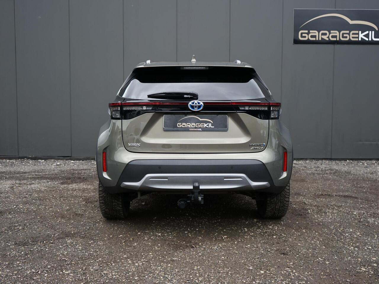 Toyota YARIS Cross 1.5 Hybrid Adventure 1ste eigenaar / AWD / Dealer onderh. / Privacy glass / Keyless / Camera / Half leer / Trekhaak