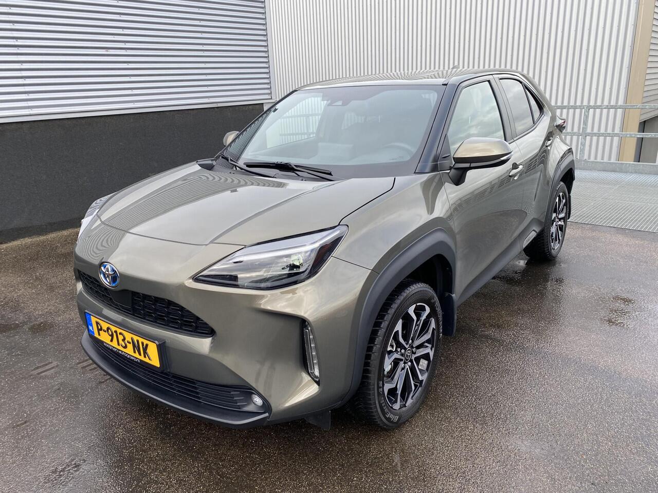 Toyota YARIS Cross 1.5 Hybrid First Edition Automaat Nieuw geleverd van 1e eigenaar incl: ApplCarPlay/AndroidAuto, Climate Control, Adative Cruise control, All season banden, Parkeerhulp camera, Led verlichting