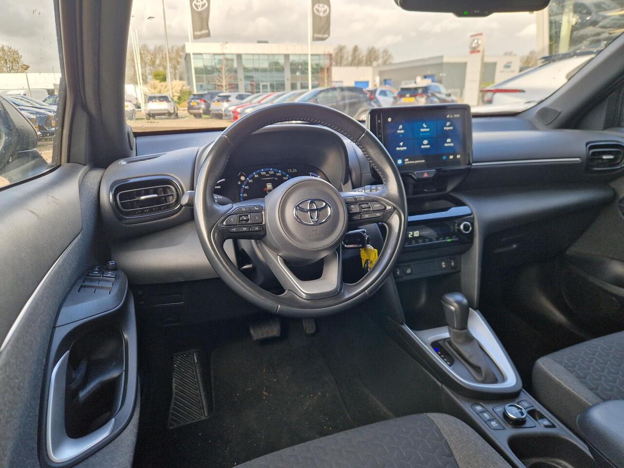 Toyota YARIS Cross 1.5 Hybrid AWD Dynamic Trekhaak | Parkeersensoren