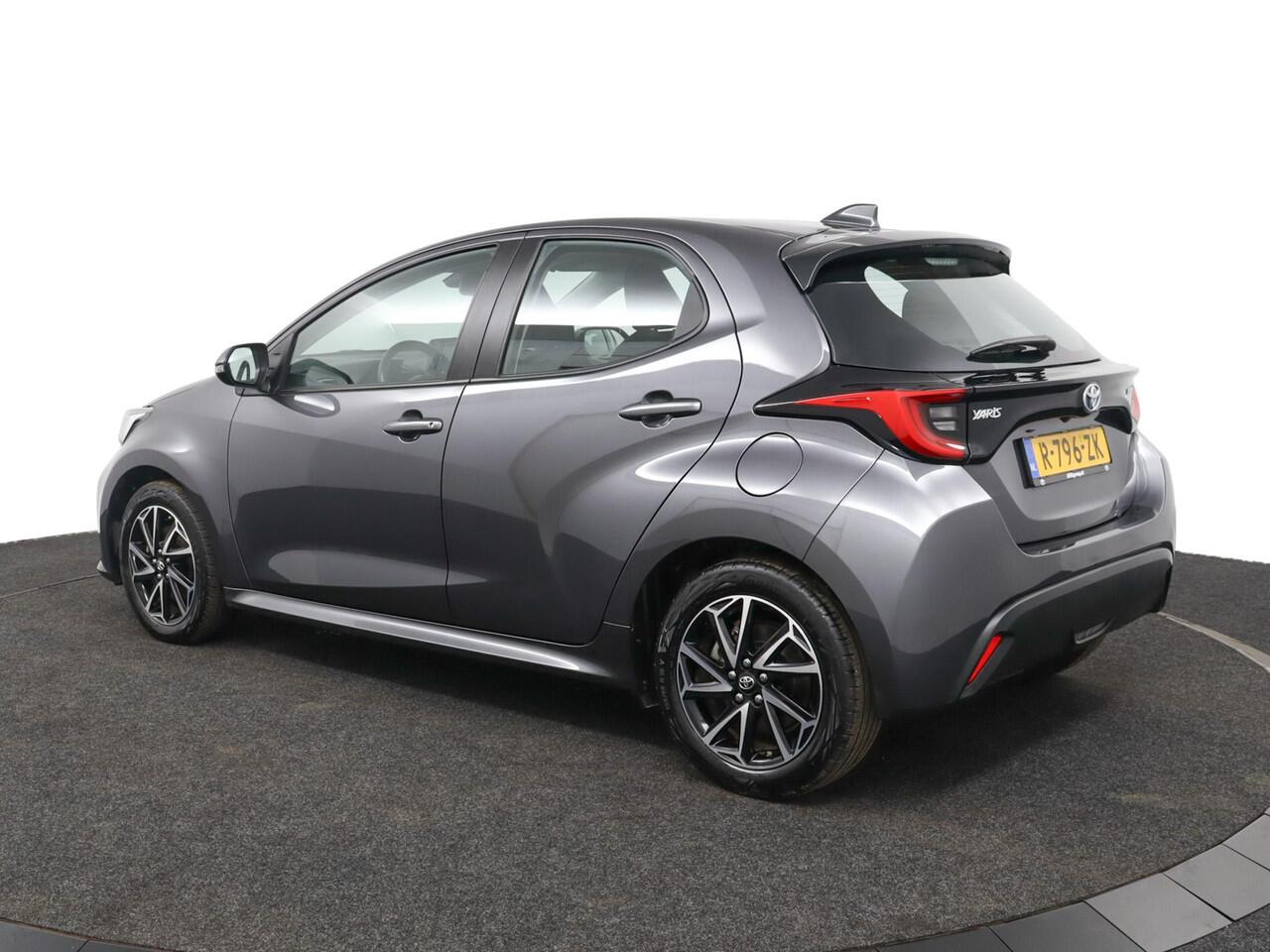 Toyota YARIS 1.5 Hybrid Dynamic Climate control | Adaptieve cruise control | Parkeercamera