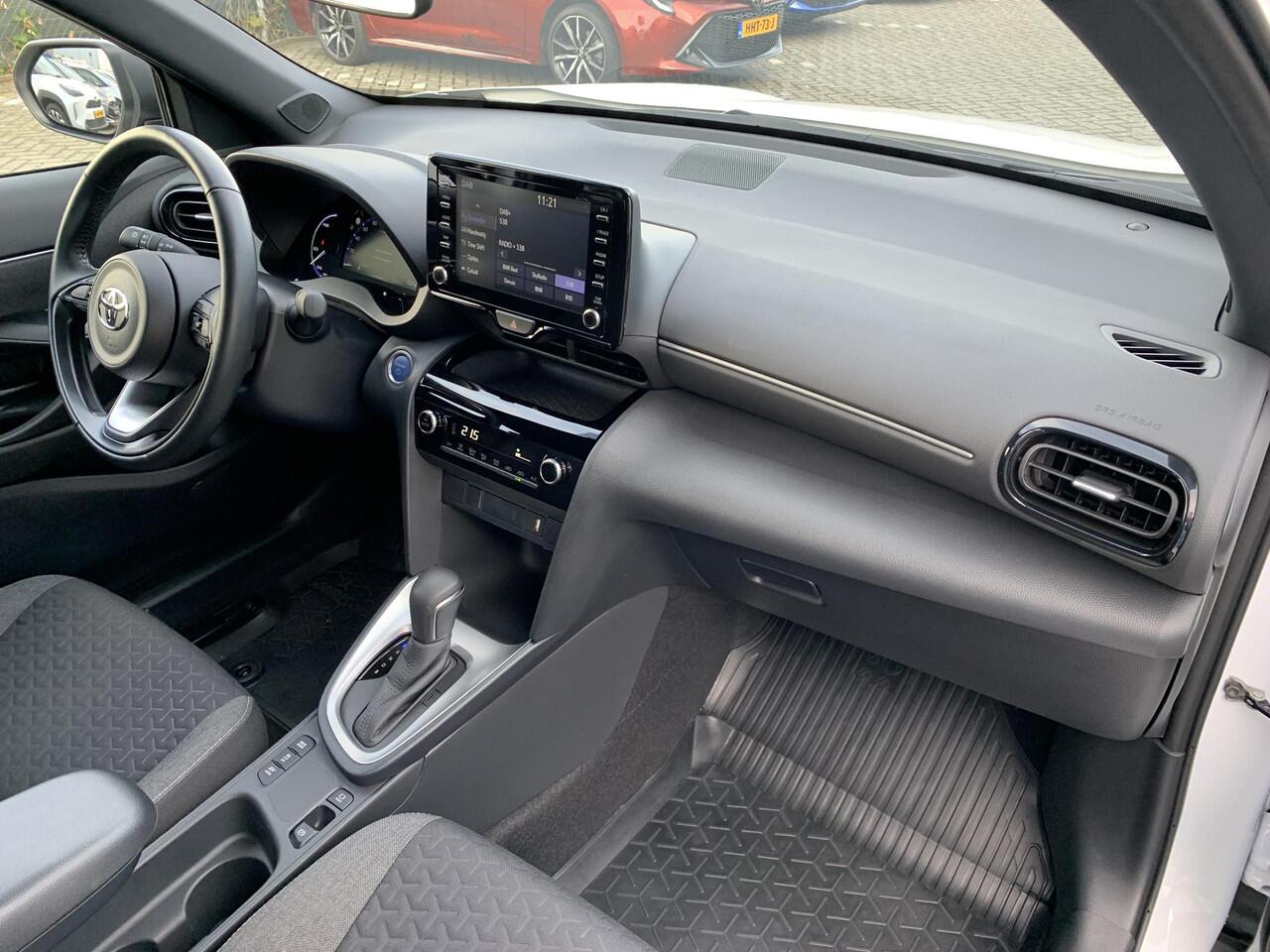 Toyota YARIS Cross 1.5 Hybrid Dynamic | RIJKLAAR