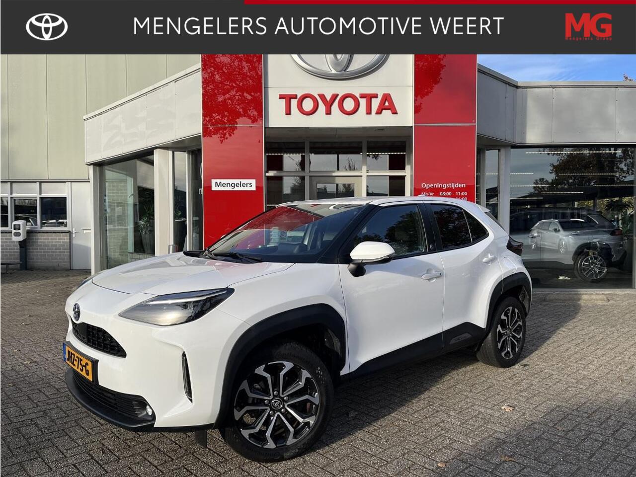 Toyota YARIS Cross 1.5 Hybrid Dynamic | Rijklaar | Stoel en stuurverwarming,| Draadloos telefoon laden
