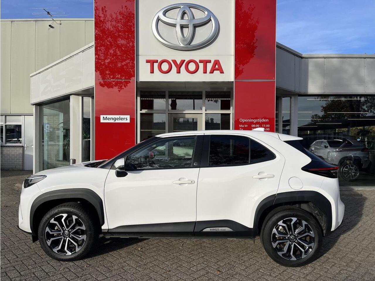 Toyota YARIS Cross 1.5 Hybrid Dynamic | Rijklaar | Stoel en stuurverwarming,| Draadloos telefoon laden