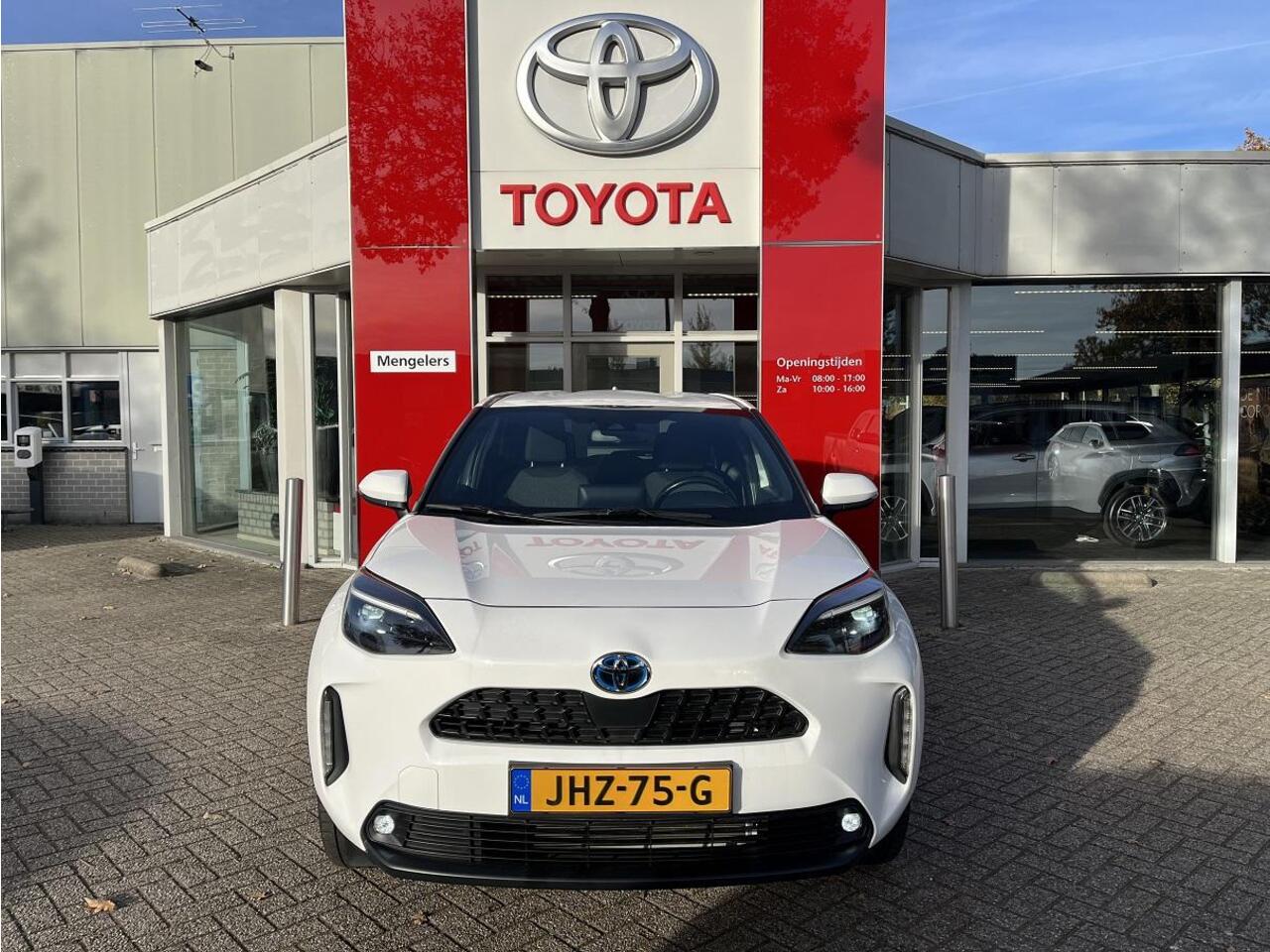 Toyota YARIS Cross 1.5 Hybrid Dynamic | Rijklaar | Stoel en stuurverwarming,| Draadloos telefoon laden