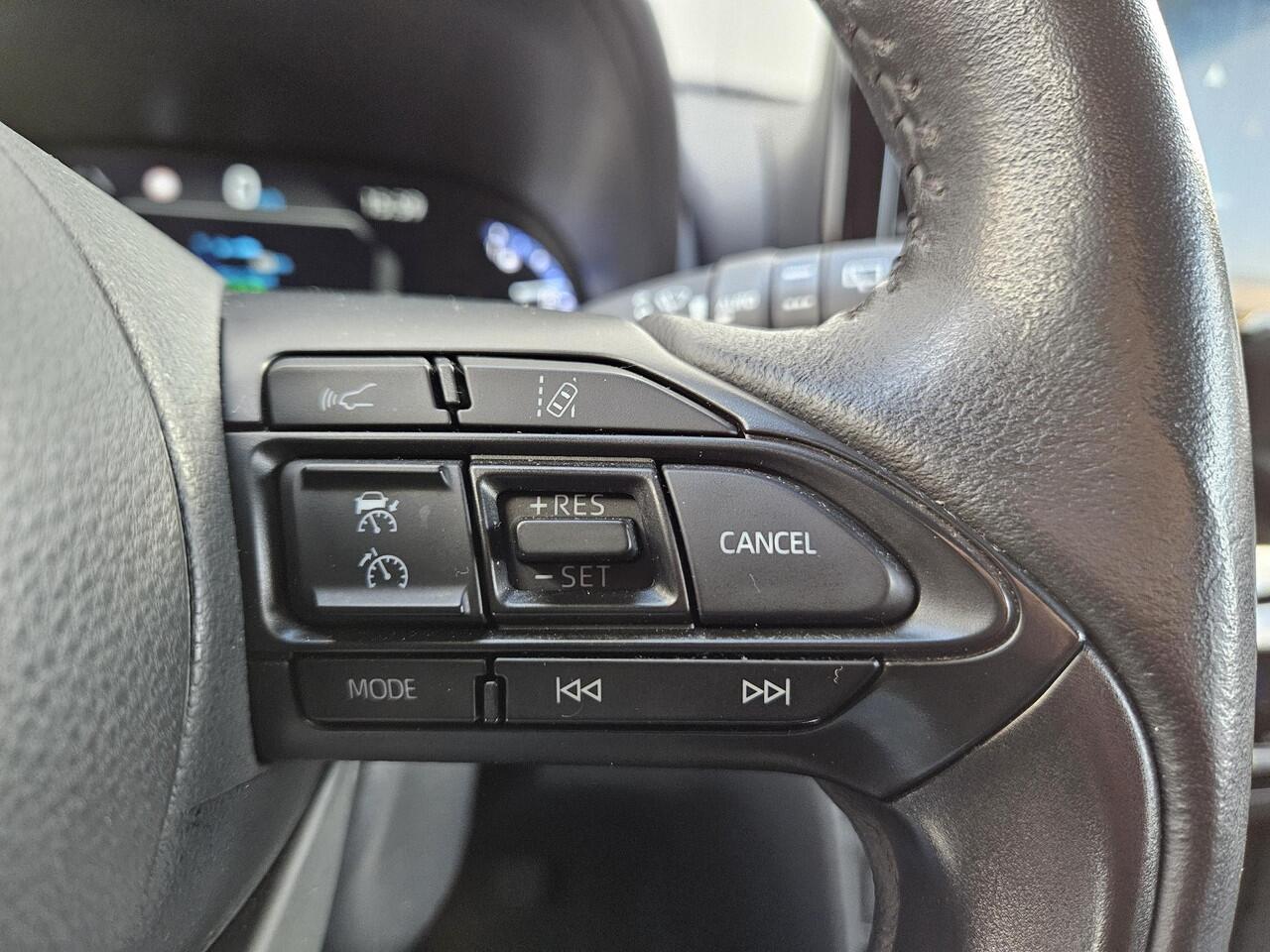 Toyota YARIS Cross 1.5 Hybrid Dynamic | Comfort Pack | parkeersensoren | Dode Hoek Detectie | Verwarmde Ruit Stuur Stoelen|