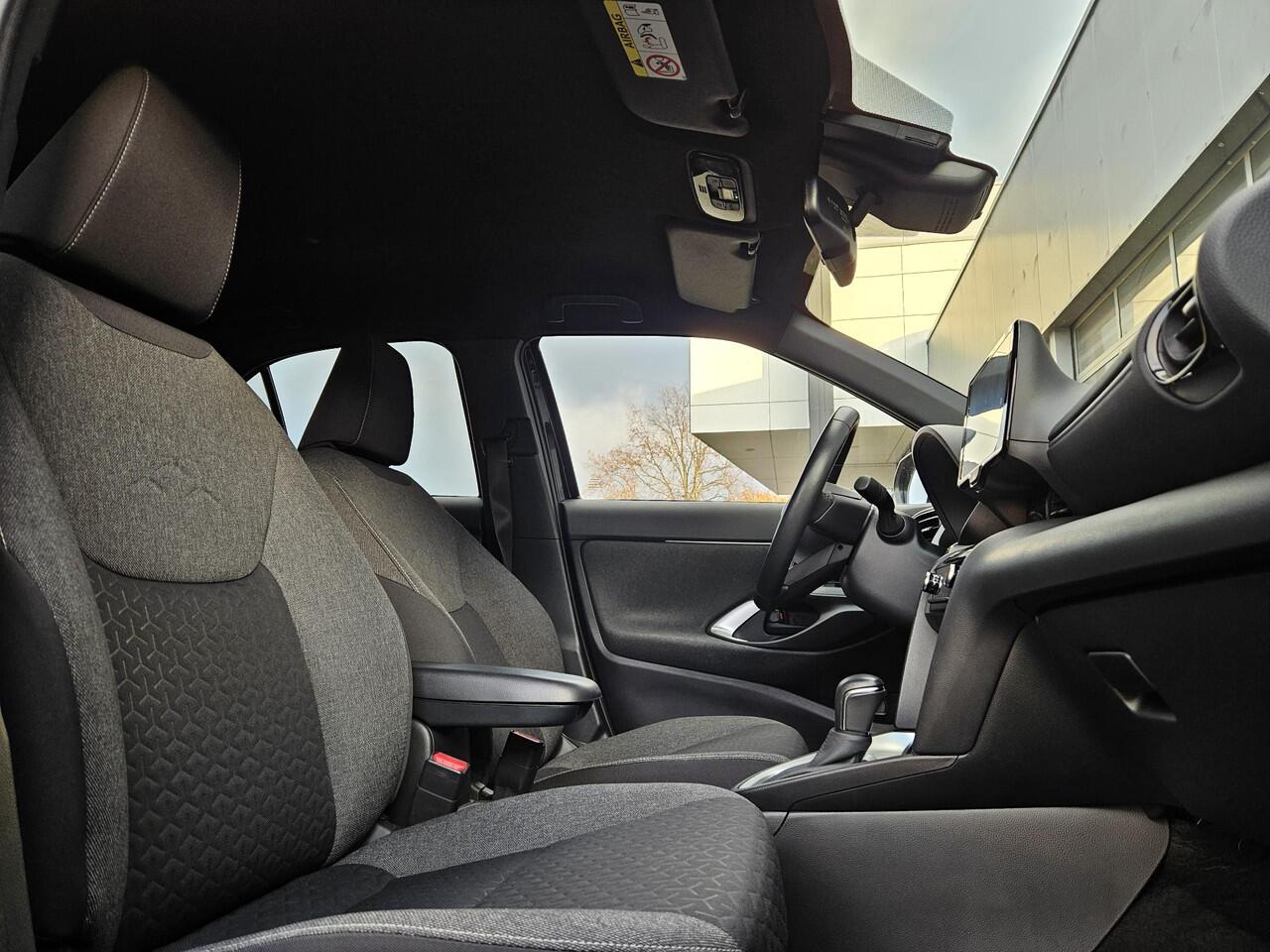 Toyota YARIS Cross 1.5 Hybrid Dynamic | Comfort Pack | parkeersensoren | Dode Hoek Detectie | Verwarmde Ruit Stuur Stoelen|