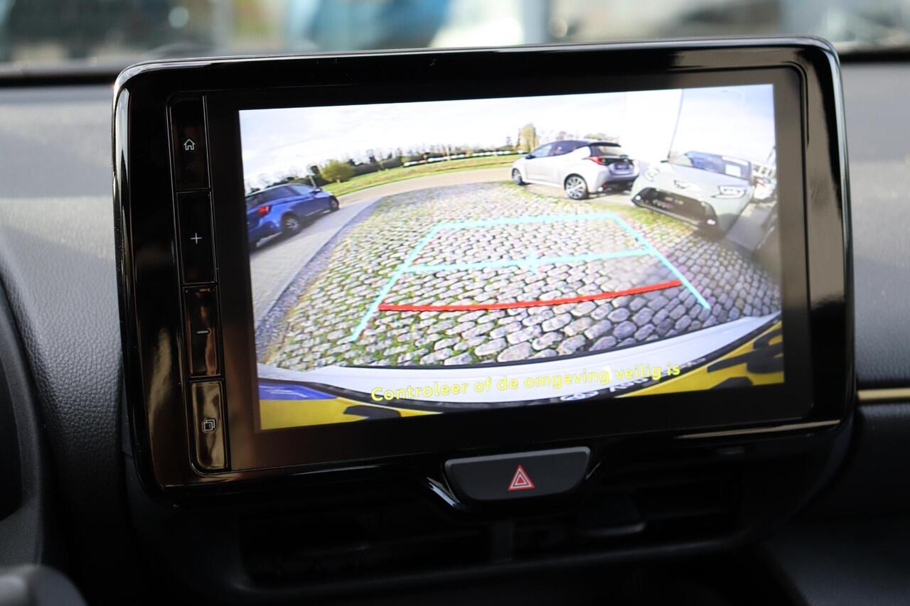 Toyota YARIS Cross 1.5 Hybrid Adventure, HUD, BSM, Parkeersensoren Apple Carplay, Android auto, DAB, Navi