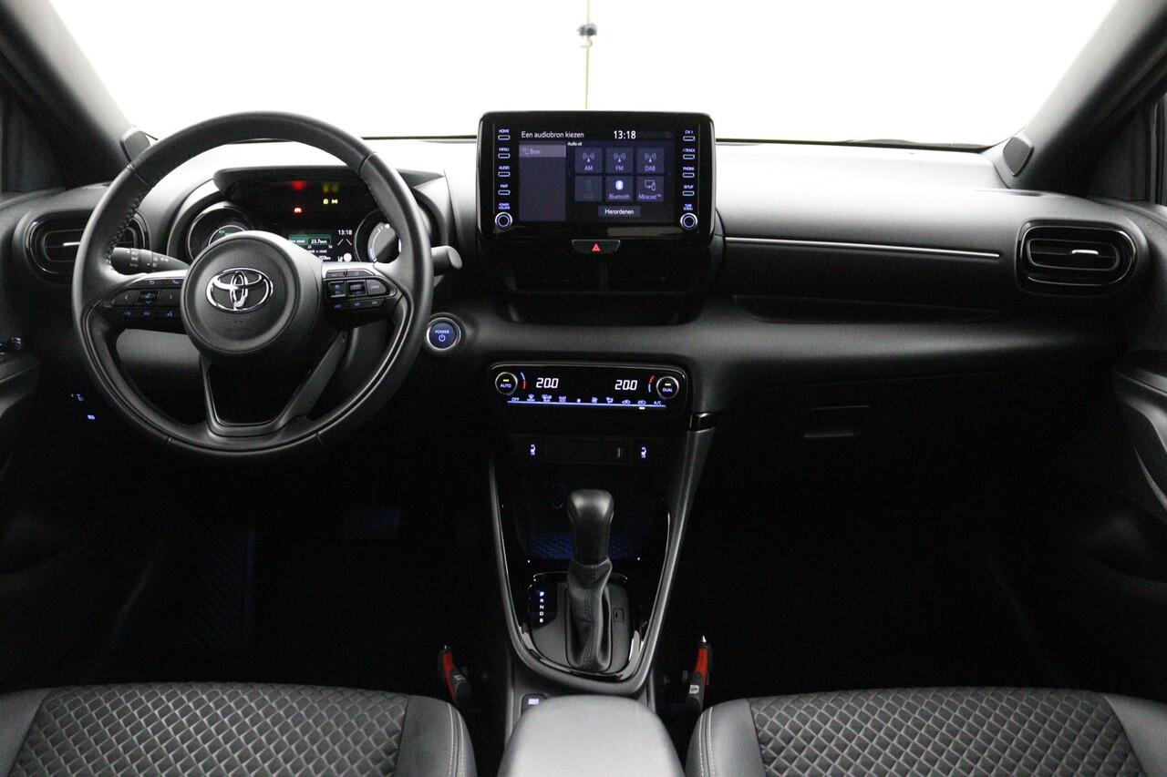 Toyota YARIS 1.5 Hybrid Launch Limited Edition | Trekhaak horizontaal afneembaar 13p DIN-ISO |