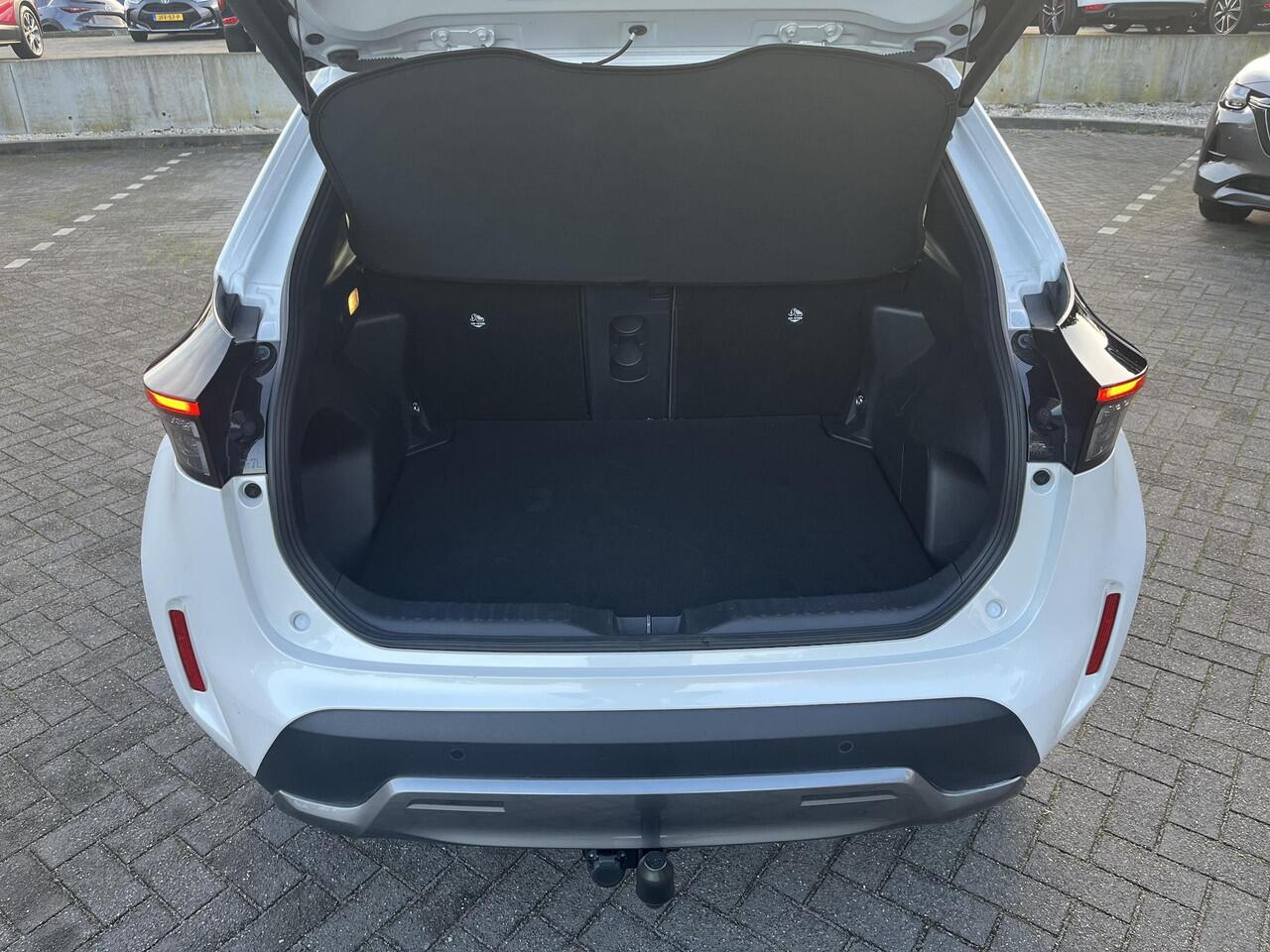 Toyota YARIS Cross 1.5 Hybrid Adventure 4WD | Navigatie | Apple CarPlay/Android auto | Achteruitrijcamera | Trekhaak