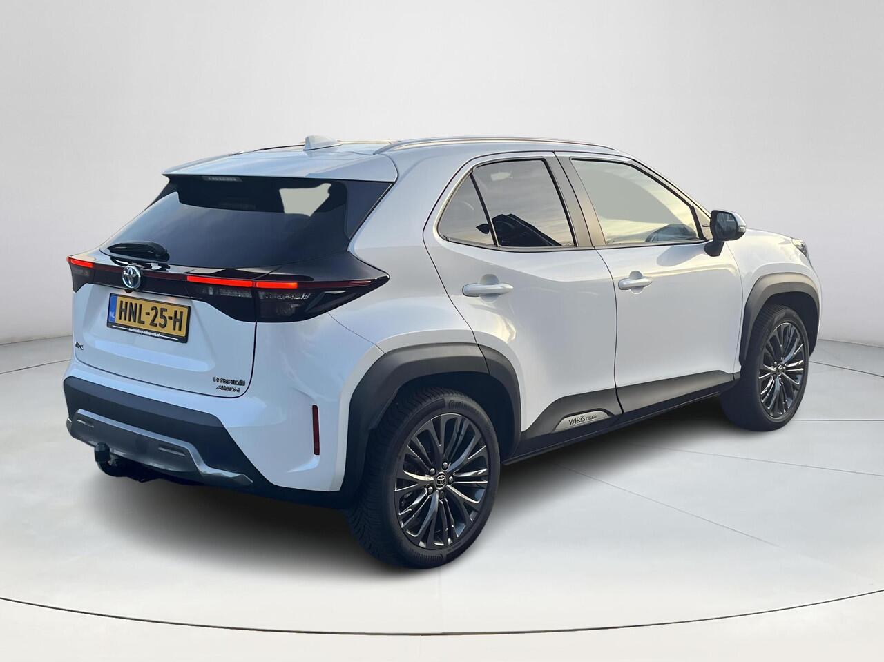 Toyota YARIS Cross 1.5 Hybrid Adventure 4WD | Navigatie | Apple CarPlay/Android auto | Achteruitrijcamera | Trekhaak