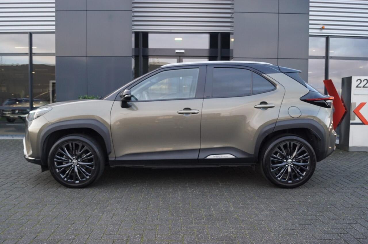 Toyota YARIS 1.5 Hybrid Adventure / Panodak / Trekhaak afnb./ Camera /Elektr. A-Klep/ Head-up