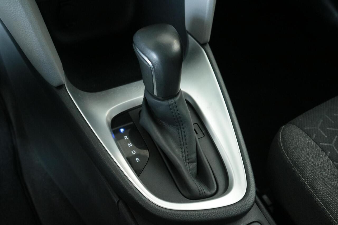 Toyota YARIS Cross 1.5 Hybrid Active, Parkeersensoren, Trekhaak