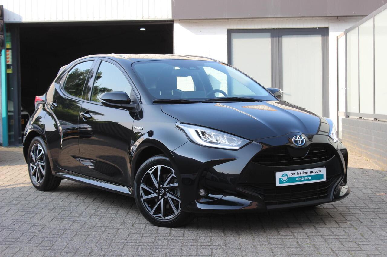 Toyota YARIS 1.5 Hybrid Dynamic Camera, Carplay, Privacy Glass, Stoel/Stuurverwarming
