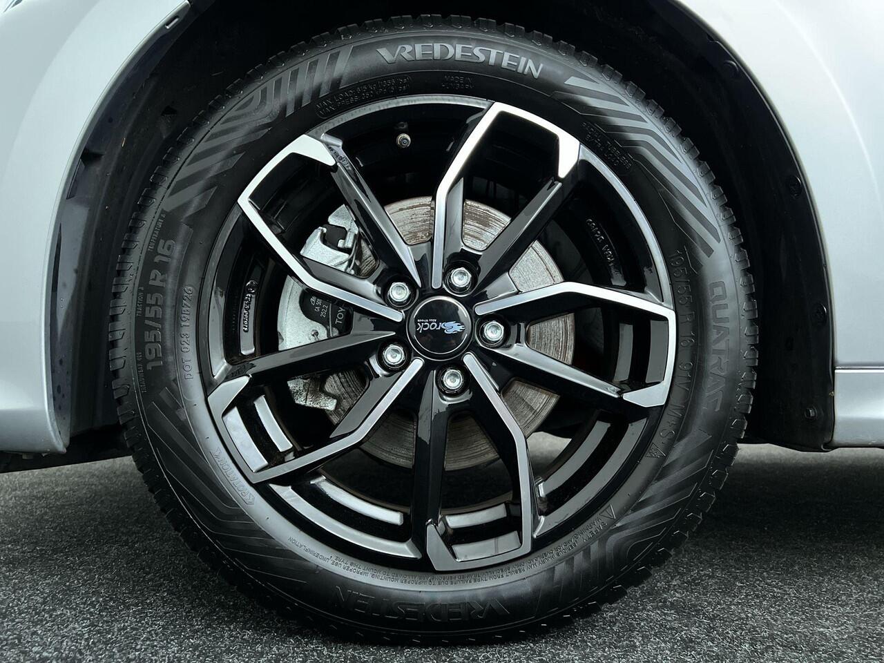 Toyota YARIS 1.5 Hybrid Edition | Bearlock | Parkeersensoren