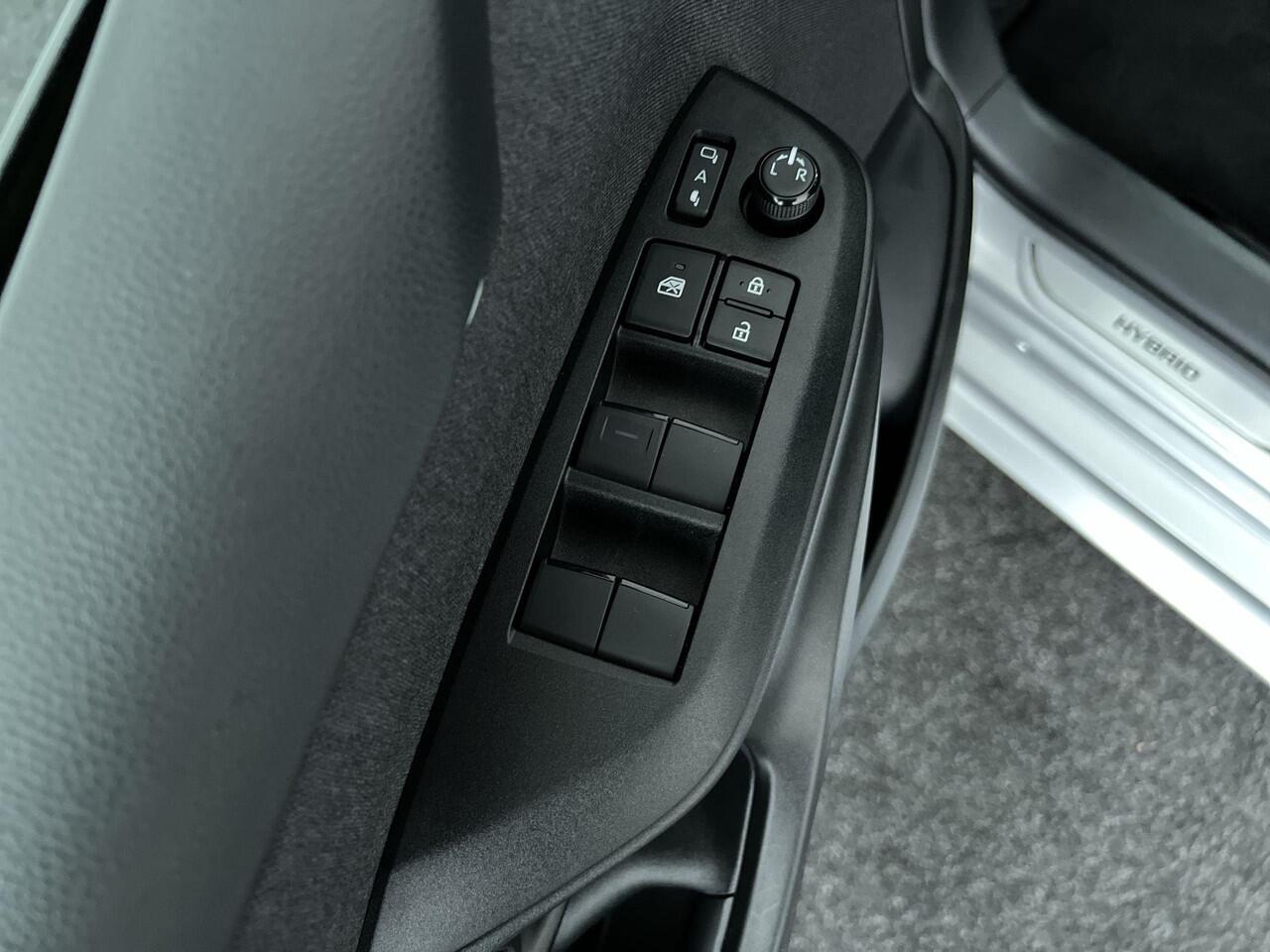 Toyota YARIS 1.5 Hybrid Edition | Bearlock | Parkeersensoren