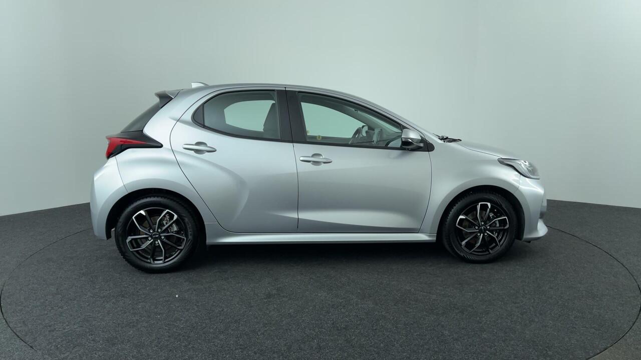 Toyota YARIS 1.5 Hybrid Edition | Bearlock | Parkeersensoren