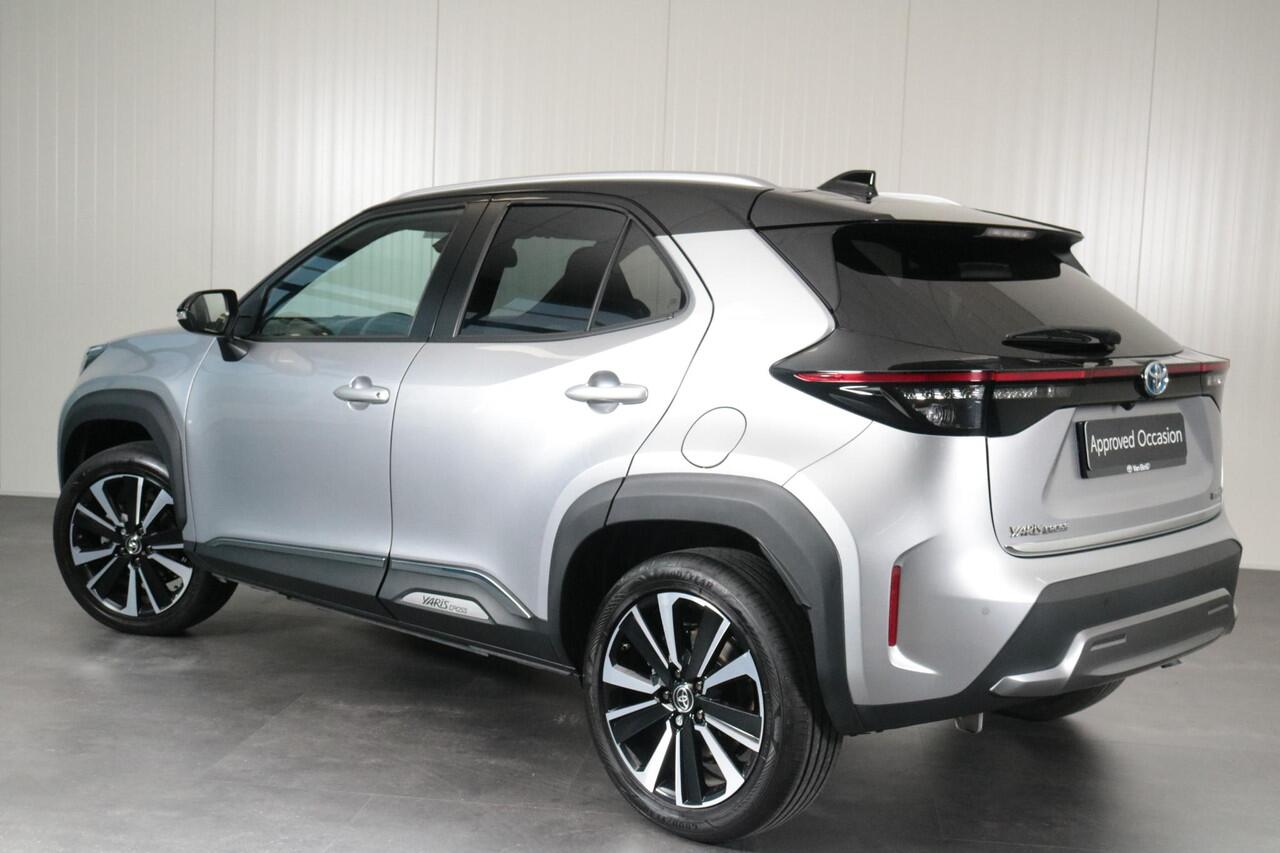 Toyota YARIS Cross 1.5 Hybrid Launch Edition, Stuurverwarming Limited